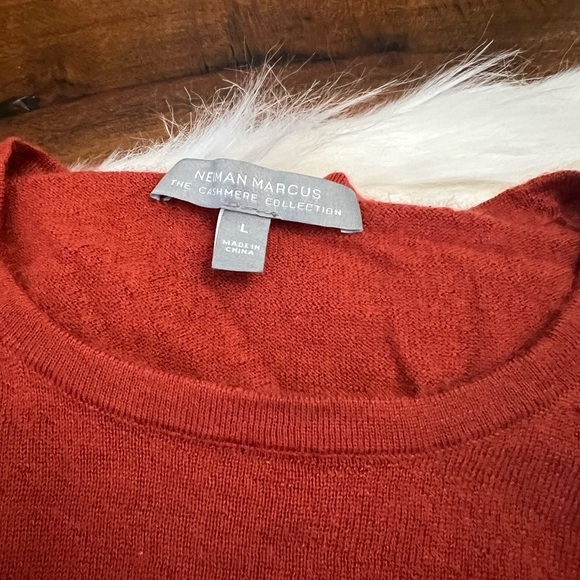 Neiman Marcus 100% Cashmere Sweater — Terracotta — Women’s Large - Picture 2 of 3